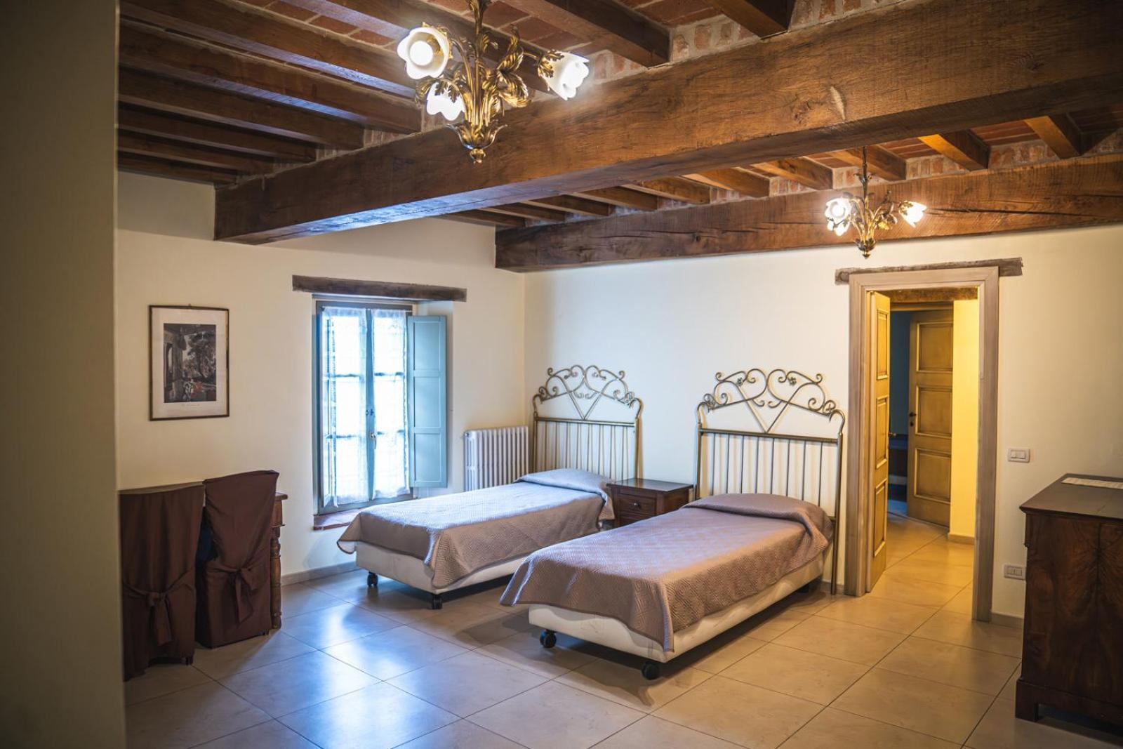 Hotel La Tavola Rotonda Cortemaggiore Habitación foto